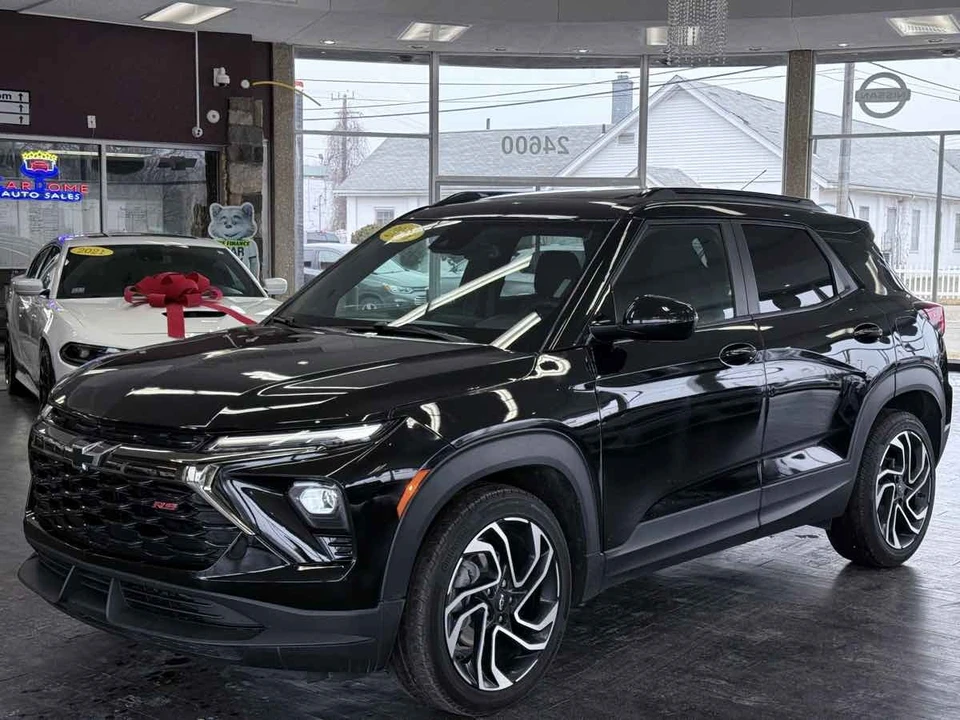 2025 Chevrolet Trailblazer - Image 2 of 21