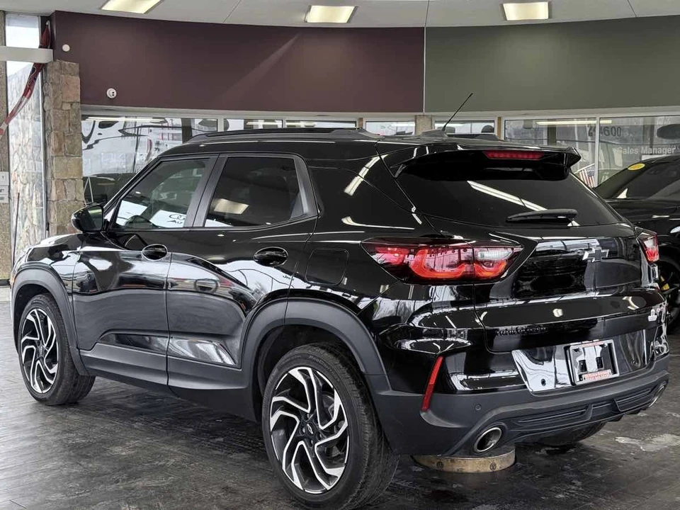 2025 Chevrolet Trailblazer - Image 10 of 21
