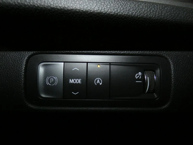 2025 Chevrolet Traverse - Image 17 of 21