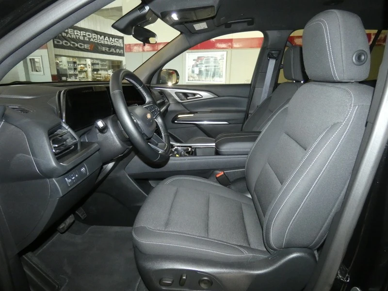 2025 Chevrolet Traverse - Image 10 of 21