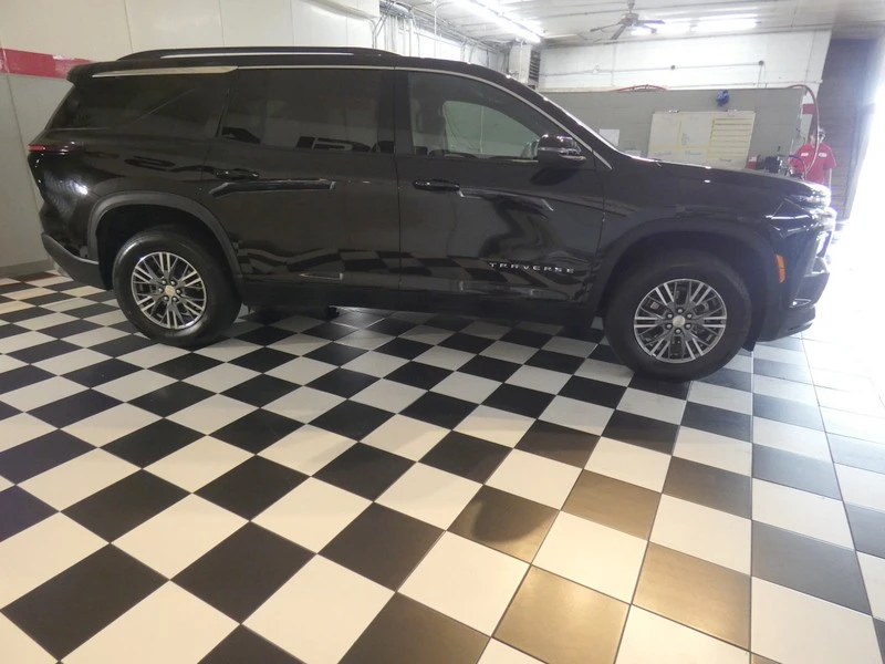 2025 Chevrolet Traverse - Image 4 of 21