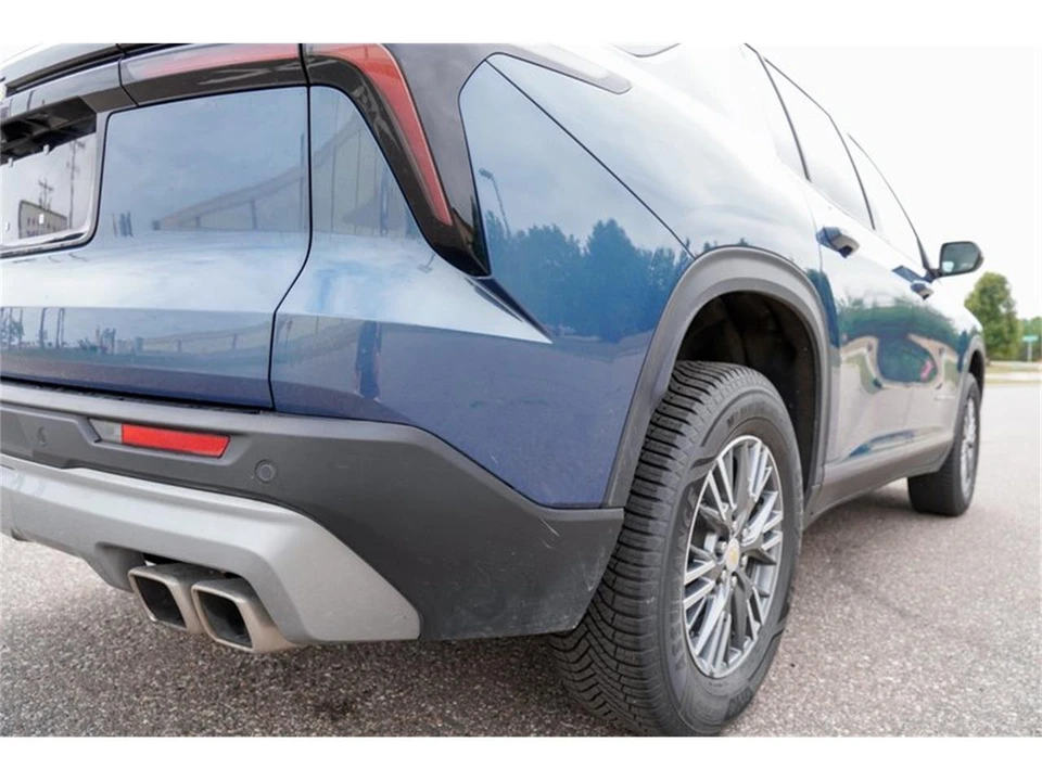 2025 Chevrolet Traverse - Image 28 of 31