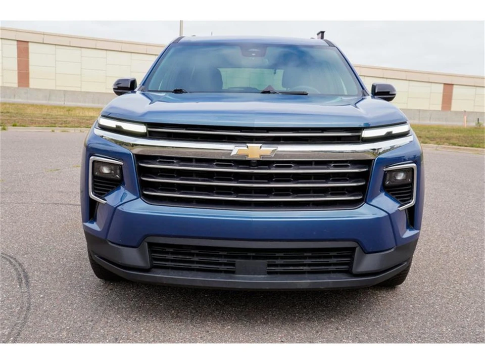 2025 Chevrolet Traverse - Image 8 of 31