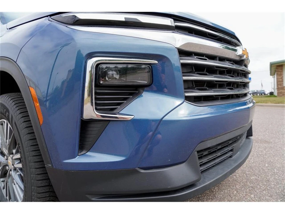 2025 Chevrolet Traverse - Image 24 of 31