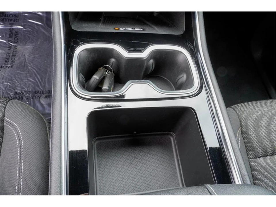 2025 Chevrolet Traverse - Image 13 of 31