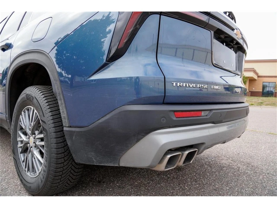 2025 Chevrolet Traverse - Image 29 of 31