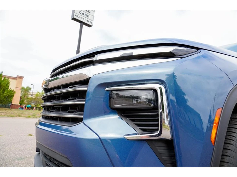 2025 Chevrolet Traverse - Image 21 of 31