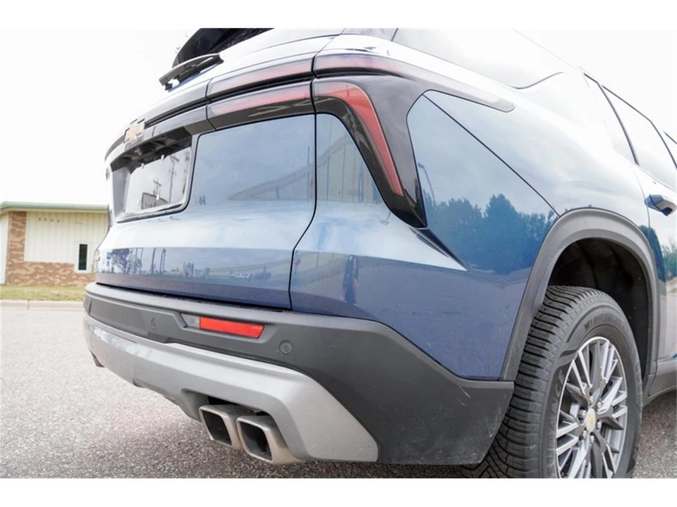 2025 Chevrolet Traverse - Image 27 of 31