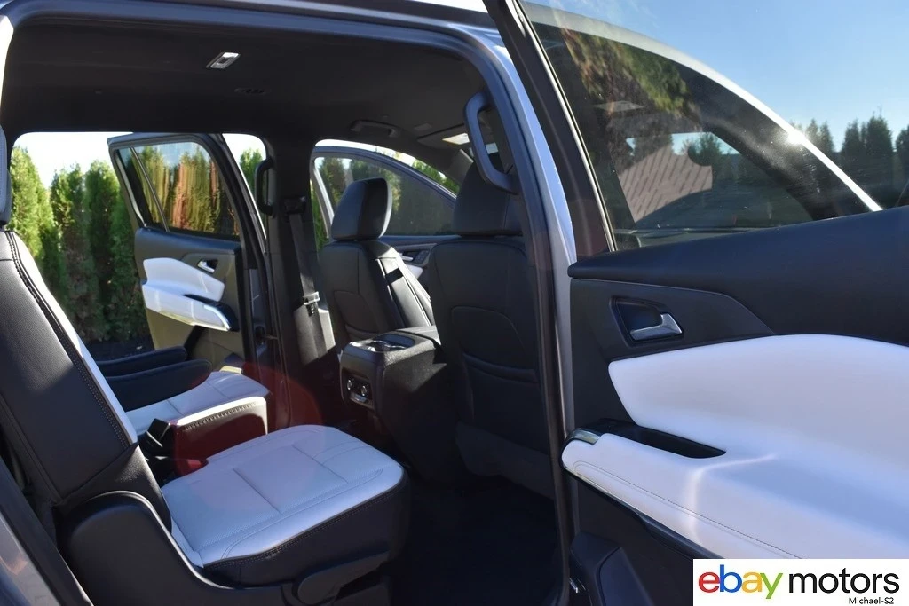 2025 Chevrolet Traverse - Image 19 of 21