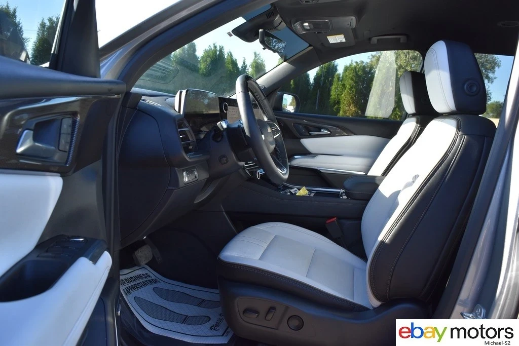 2025 Chevrolet Traverse - Image 10 of 21