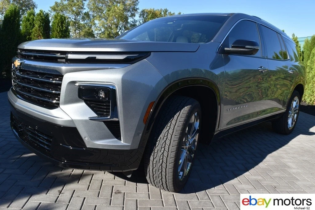 2025 Chevrolet Traverse - Image 9 of 21