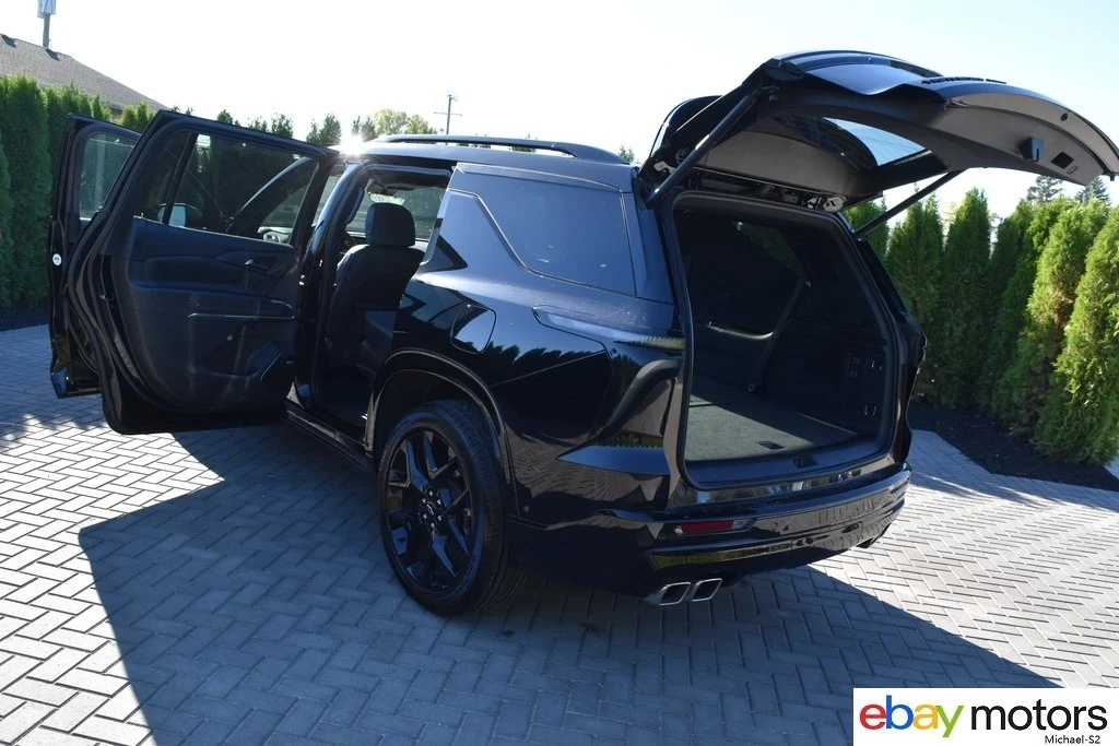 2025 Chevrolet Traverse - Image 20 of 21