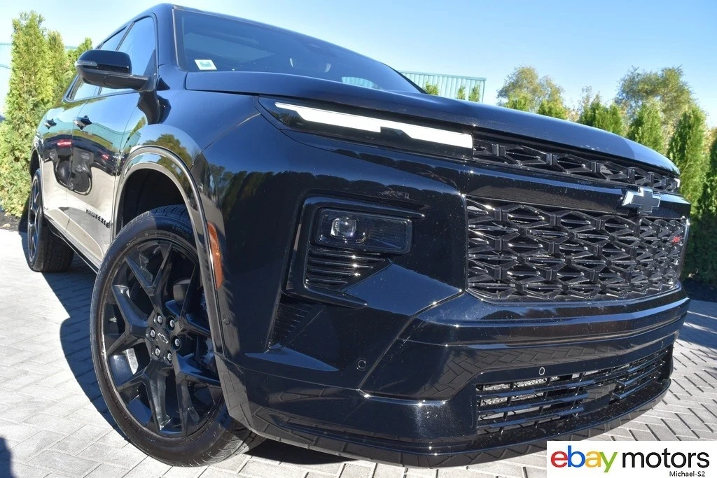 2025 Chevrolet Traverse - Image 2 of 21