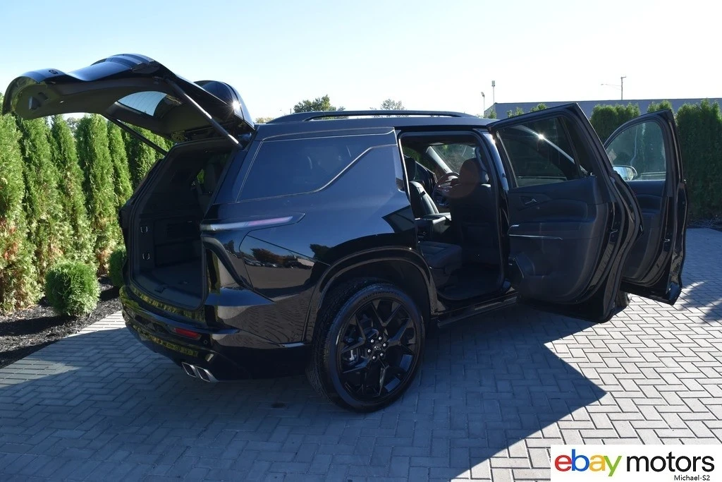 2025 Chevrolet Traverse - Image 19 of 21
