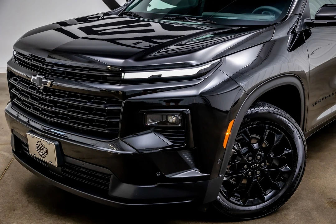 2025 Chevrolet Traverse - Image 19 of 21