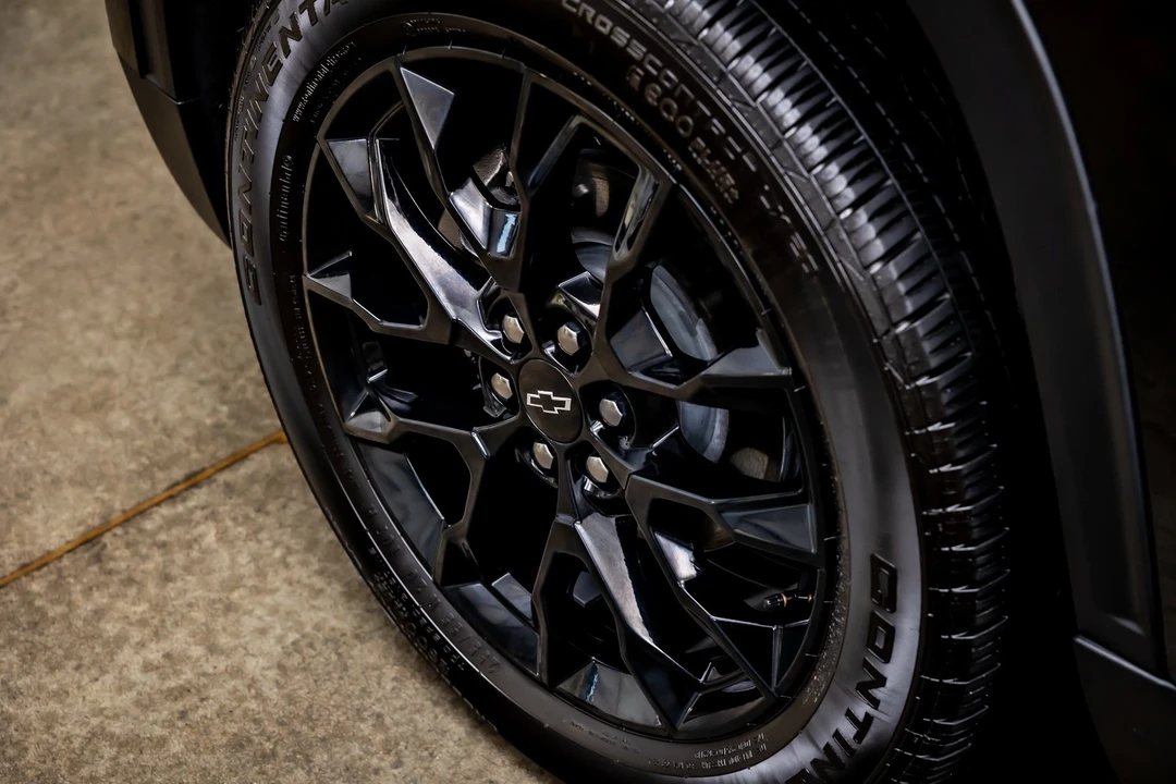 2025 Chevrolet Traverse - Image 17 of 21