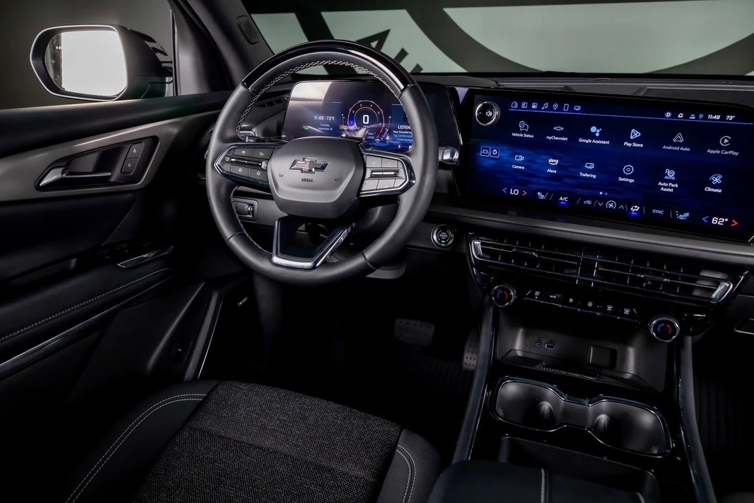 2025 Chevrolet Traverse - Image 7 of 12