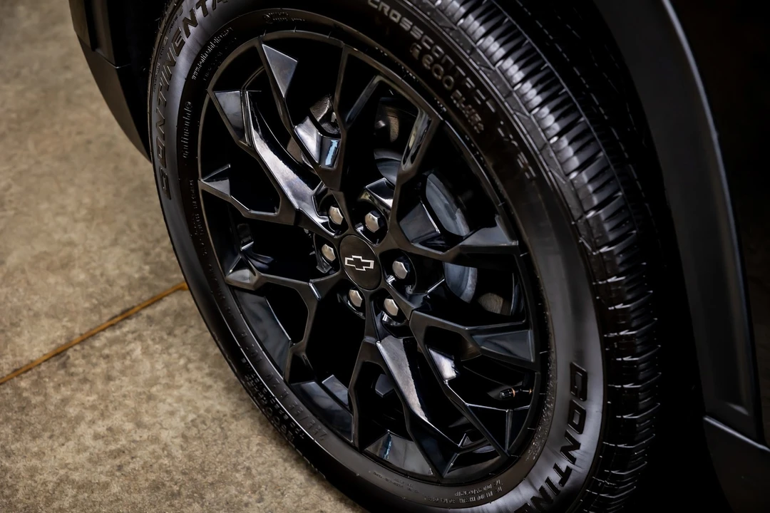 2025 Chevrolet Traverse - Image 17 of 21