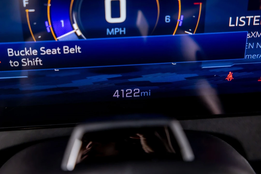 2025 Chevrolet Traverse - Image 14 of 21