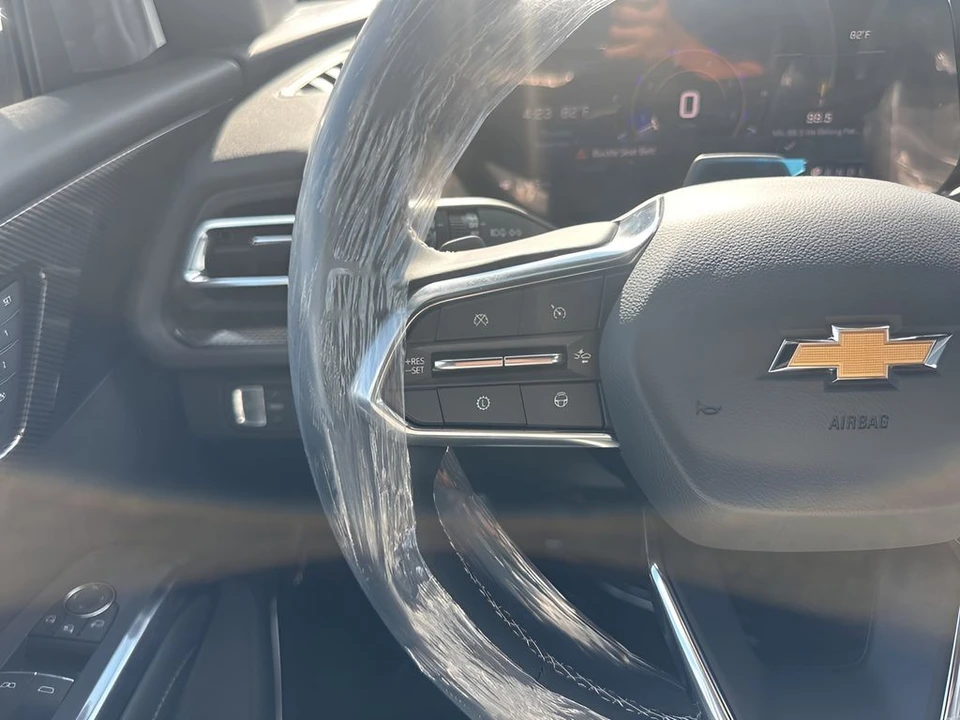2025 Chevrolet Traverse - Image 17 of 21