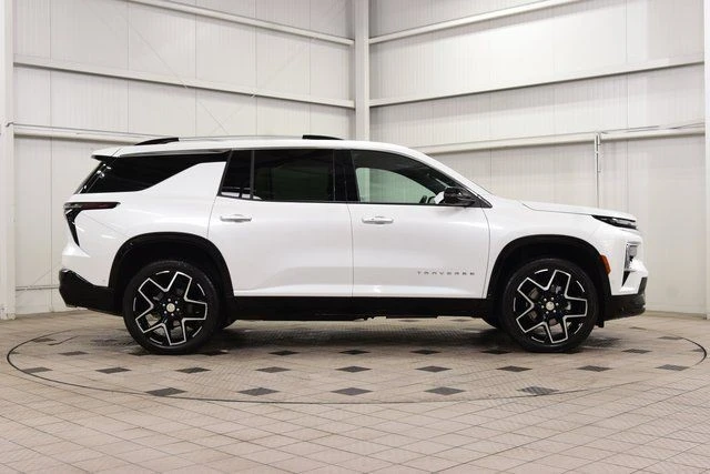 2025 Chevrolet Traverse - Image 9 of 21