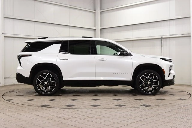 2025 Chevrolet Traverse - Image 9 of 21