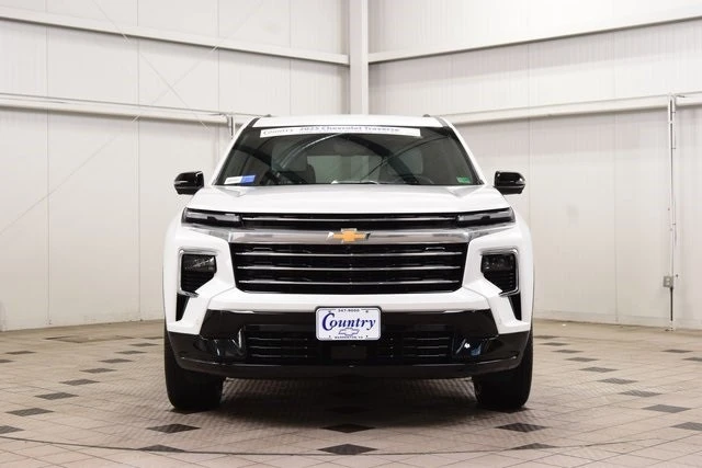2025 Chevrolet Traverse - Image 2 of 21