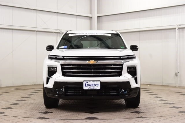 2025 Chevrolet Traverse - Image 2 of 12
