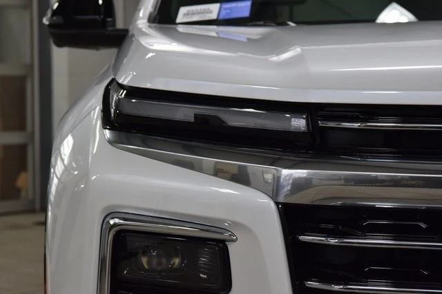 2025 Chevrolet Traverse - Image 12 of 21