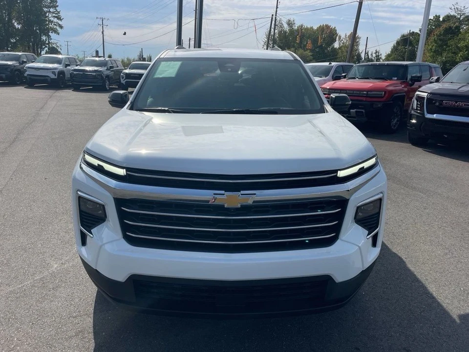 2025 Chevrolet Traverse - Image 8 of 21