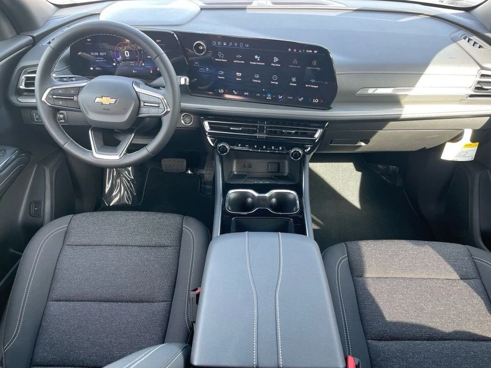 2025 Chevrolet Traverse - Image 13 of 21