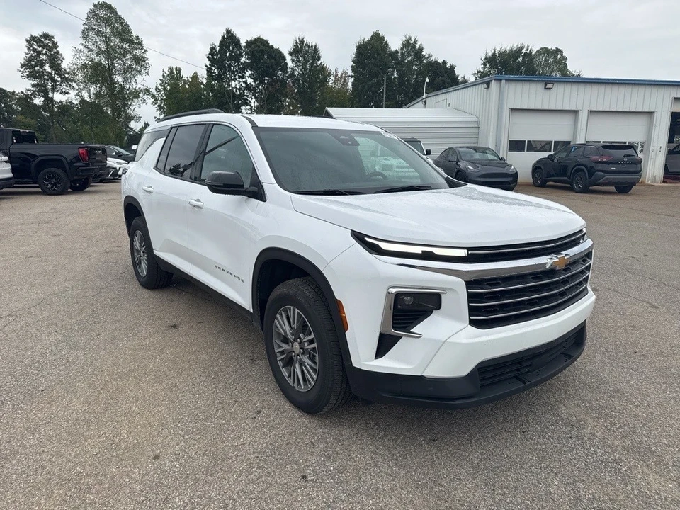 2025 Chevrolet Traverse - Image 4 of 6