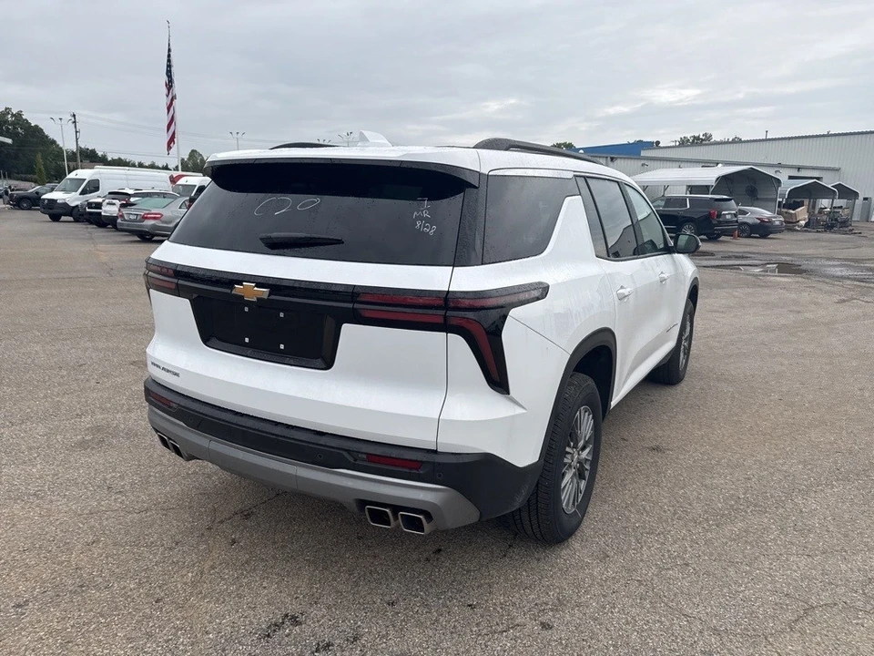 2025 Chevrolet Traverse - Image 3 of 6