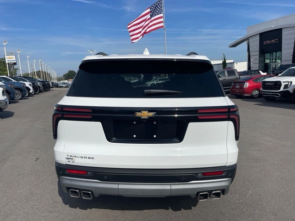 2025 Chevrolet Traverse - Image 4 of 21