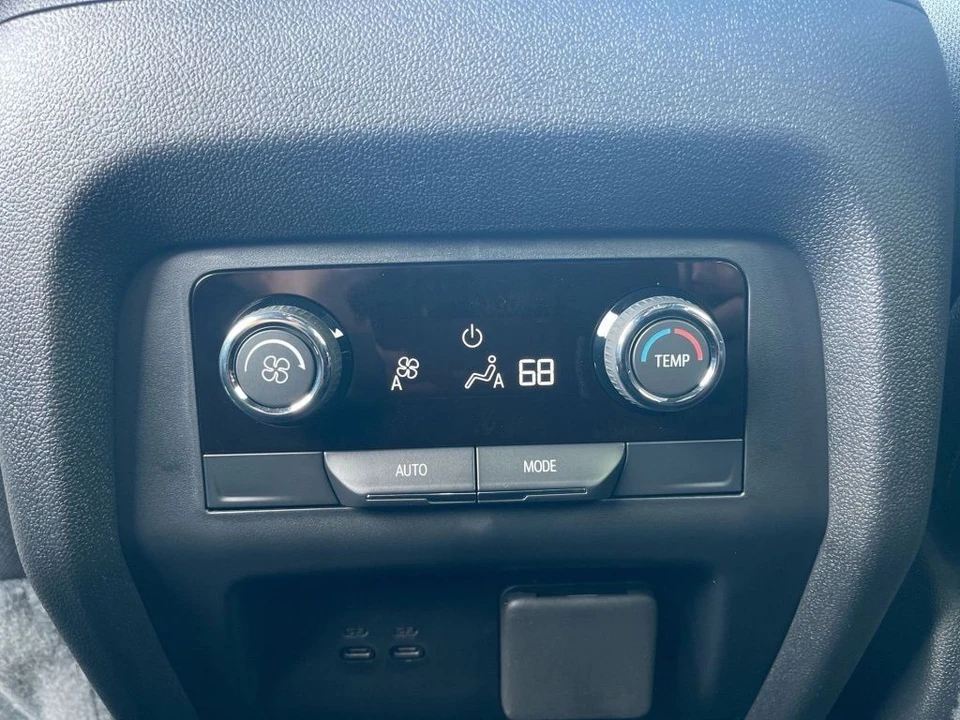 2025 Chevrolet Traverse - Image 12 of 12