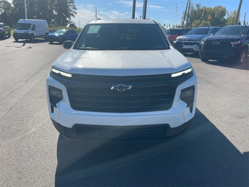 2025 Chevrolet Traverse - Image 8 of 12