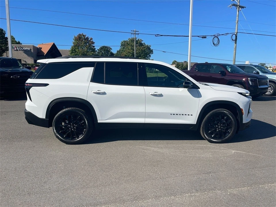 2025 Chevrolet Traverse - Image 6 of 12