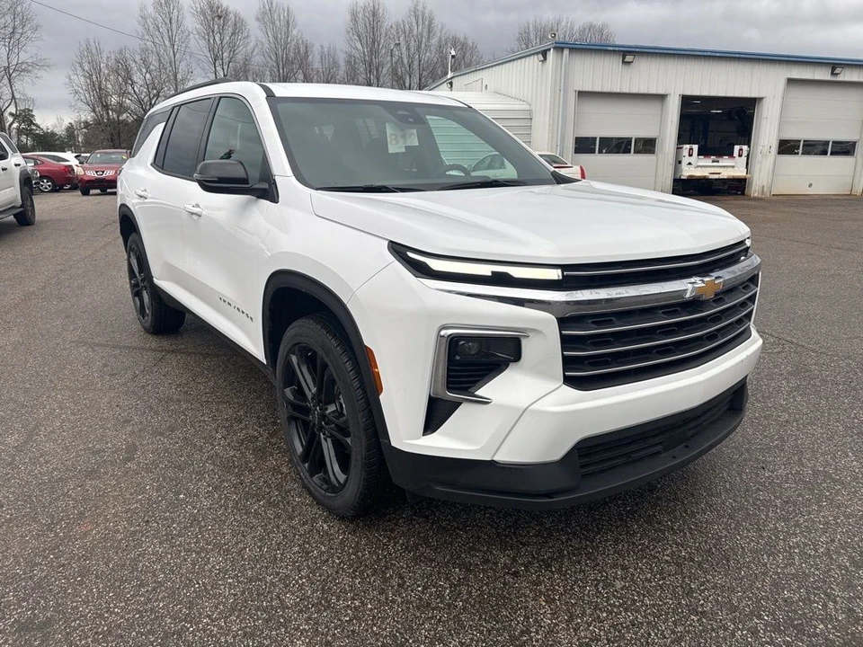 2025 Chevrolet Traverse - Image 4 of 6