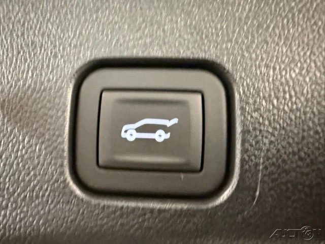 2025 Chevrolet Traverse - Image 9 of 12
