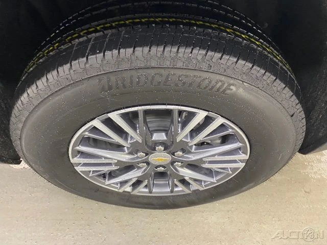 2025 Chevrolet Traverse - Image 4 of 12