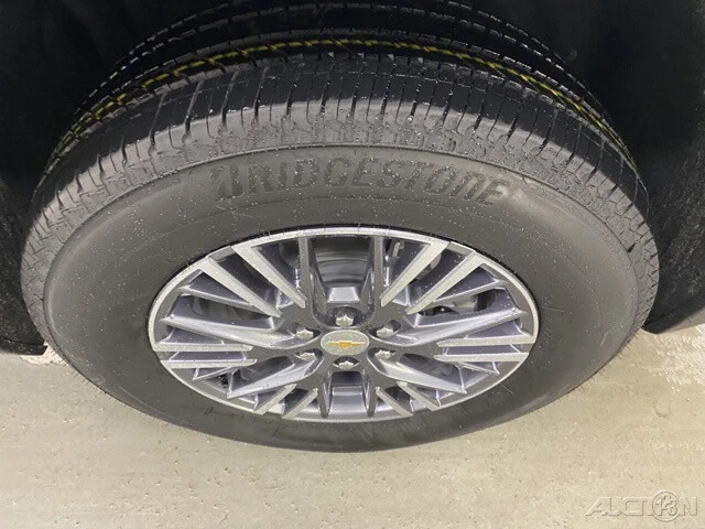 2025 Chevrolet Traverse - Image 4 of 12