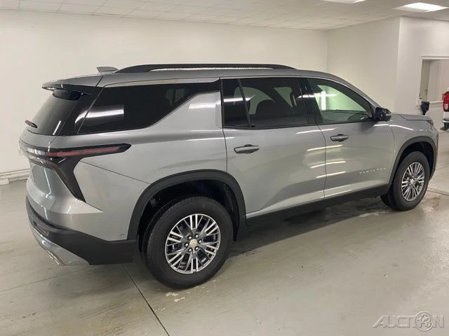 2025 Chevrolet Traverse - Image 6 of 12