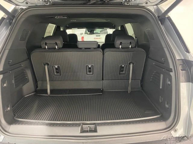 2025 Chevrolet Traverse - Image 8 of 12
