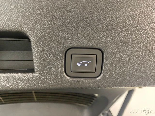 2025 Chevrolet Traverse - Image 9 of 12