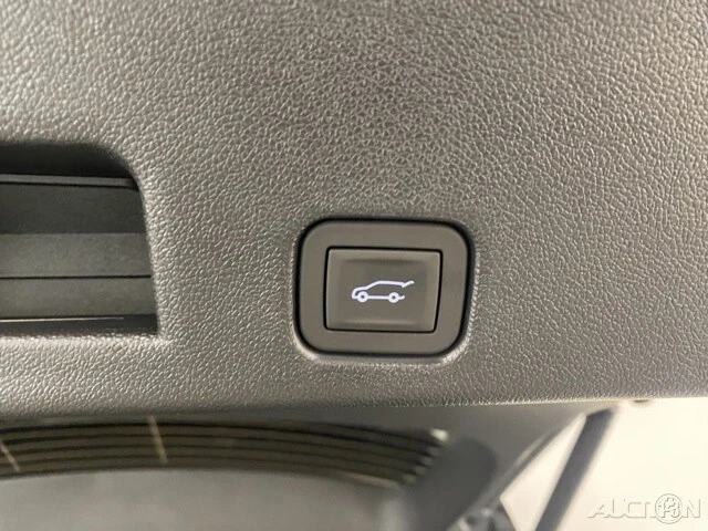 2025 Chevrolet Traverse - Image 8 of 12
