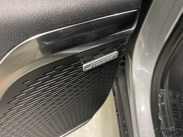 2025 Chevrolet Traverse - Image 11 of 12