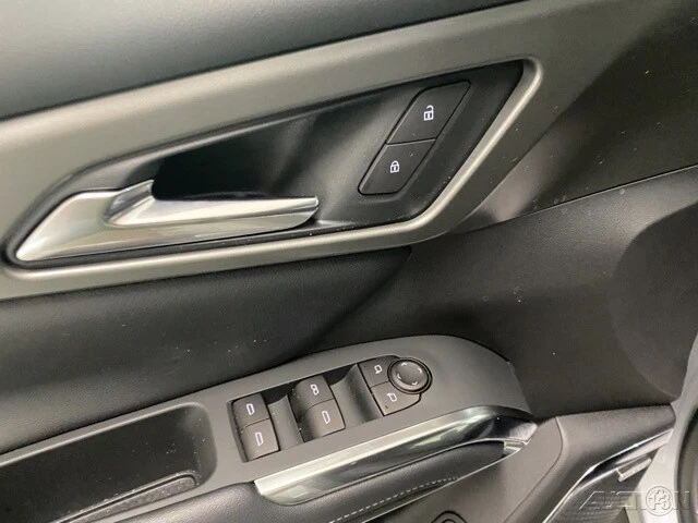 2025 Chevrolet Traverse - Image 10 of 12