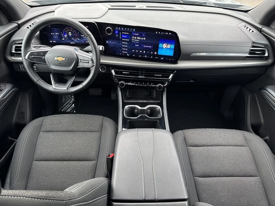 2025 Chevrolet Traverse - Image 14 of 21