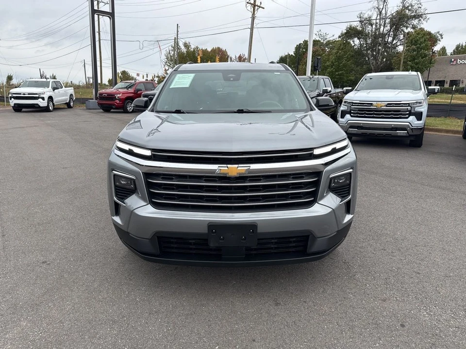 2025 Chevrolet Traverse - Image 8 of 21