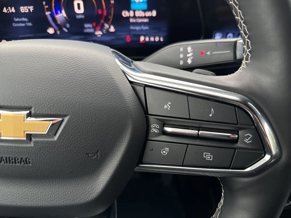 2025 Chevrolet Traverse - Image 17 of 21
